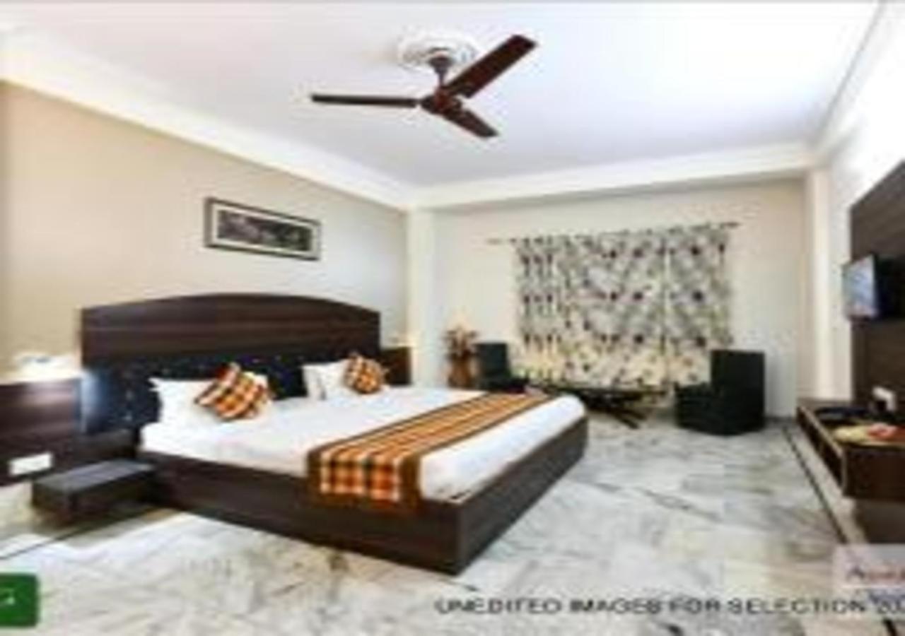 Hotel Chanakya Agra  Extérieur photo