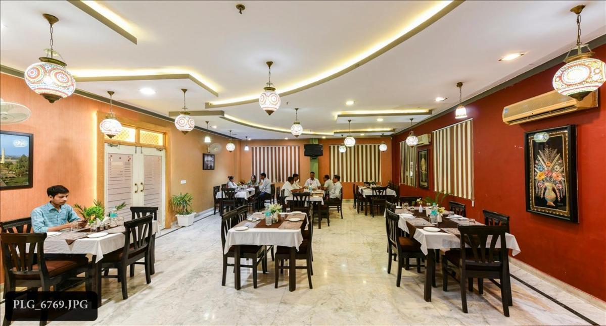 Hotel Chanakya Agra  Extérieur photo